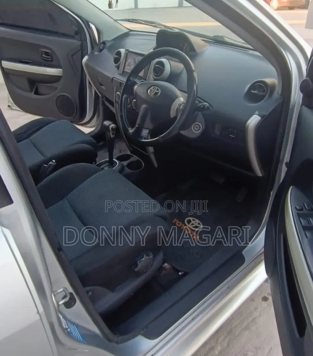 Toyota IST 2006 Silver