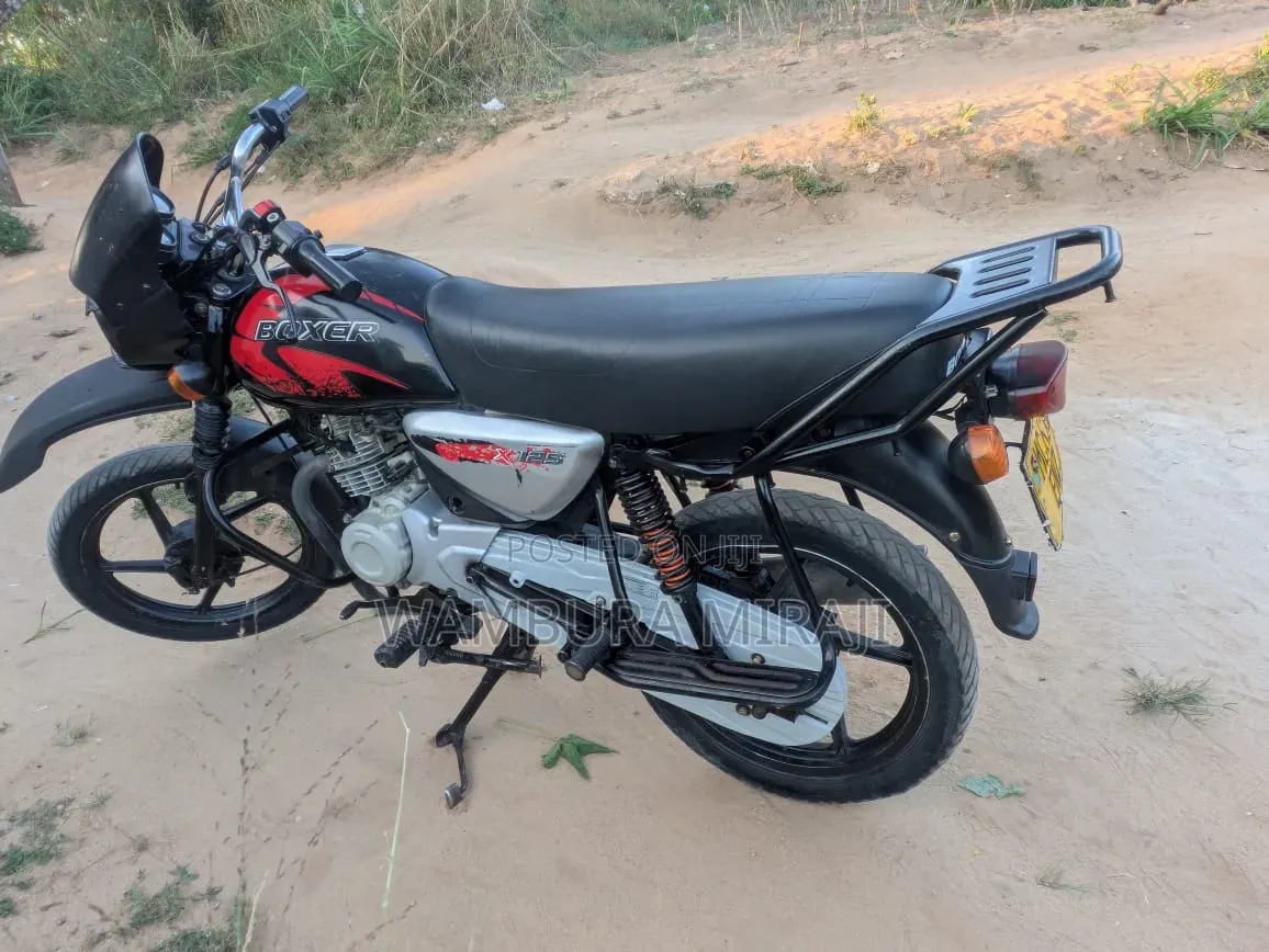 Bajaj Boxer X125 2026
