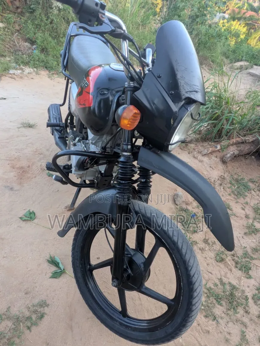 Bajaj Boxer X125 2026