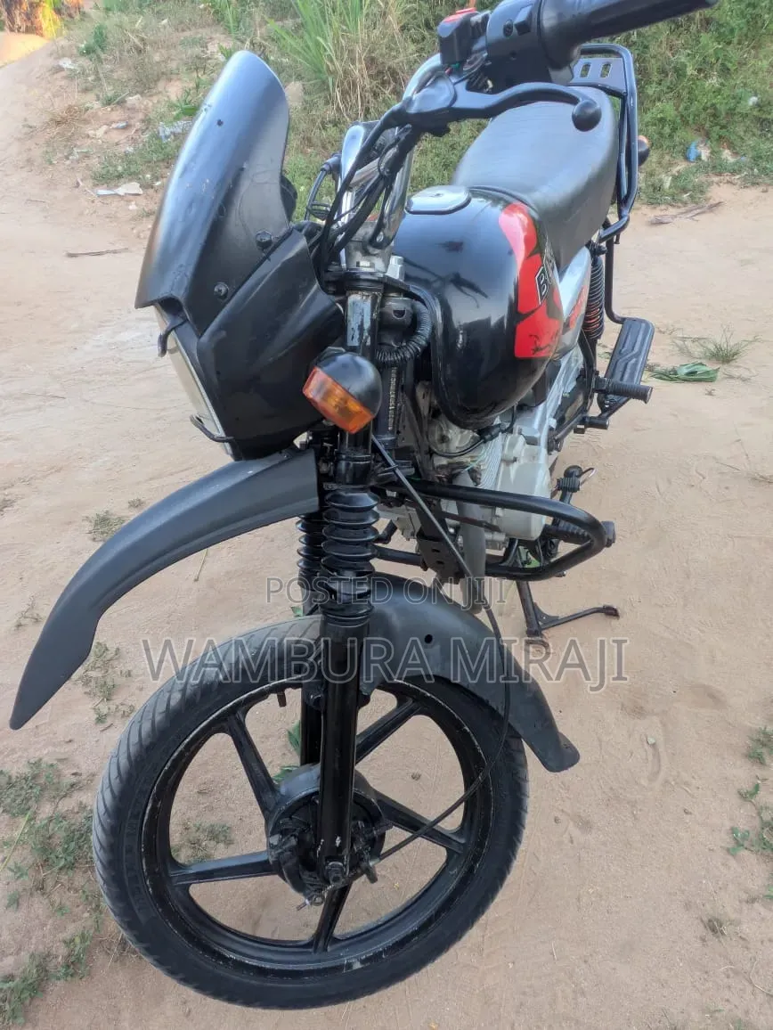 Bajaj Boxer X125 2026