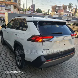 Toyota RAV4 2019 White