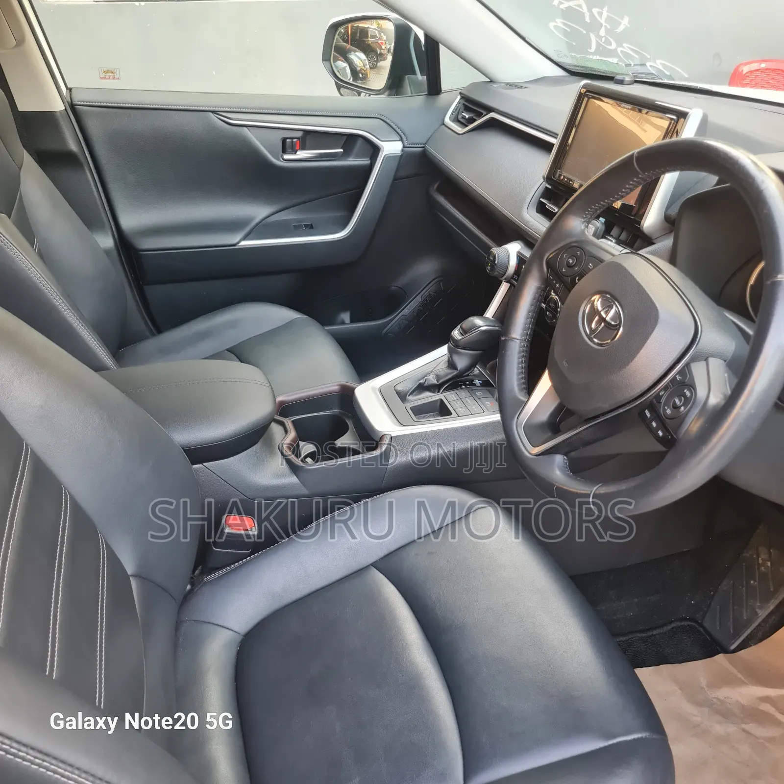 Toyota RAV4 2019 White