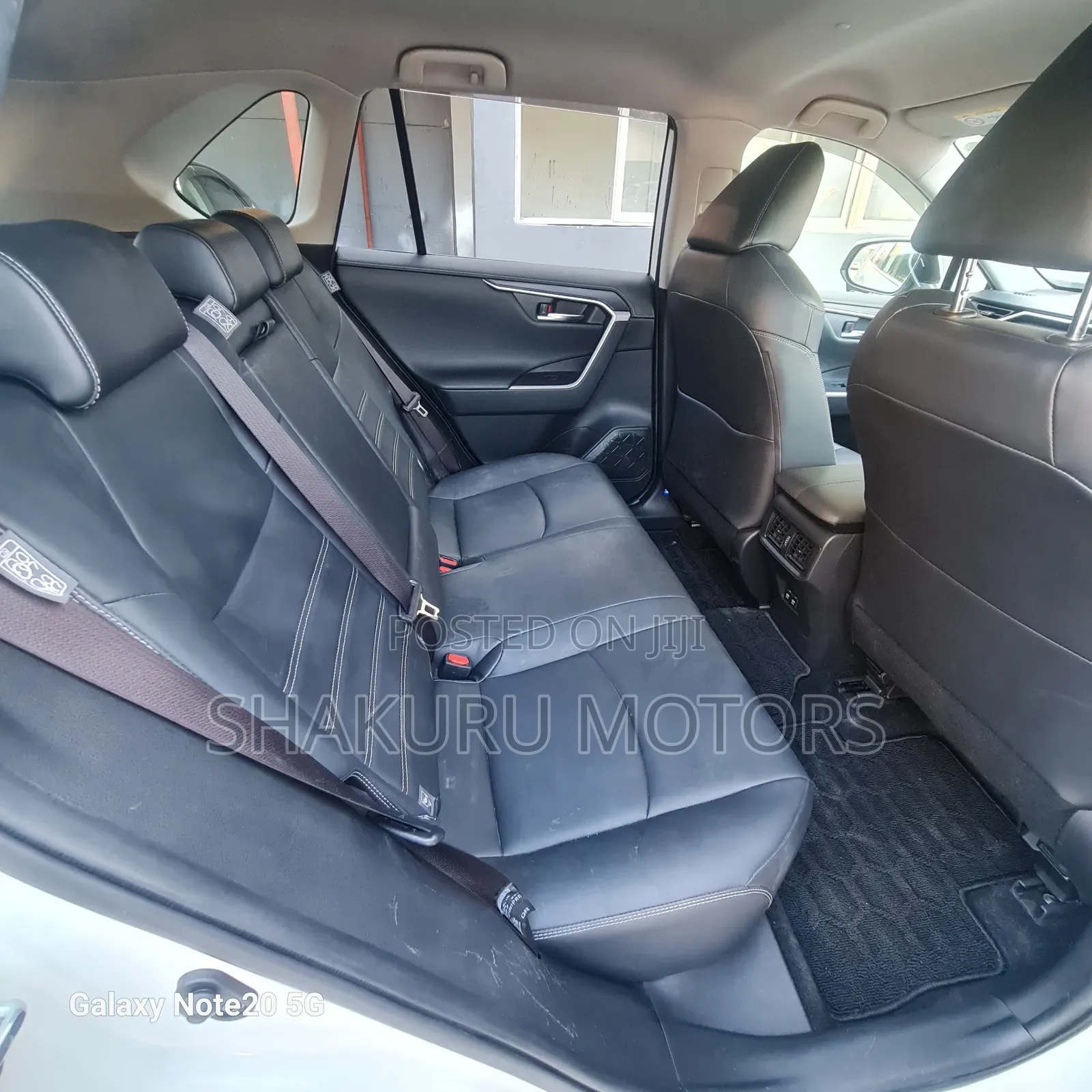 Toyota RAV4 2019 White