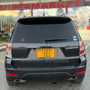 Subaru Forester 2010 Black