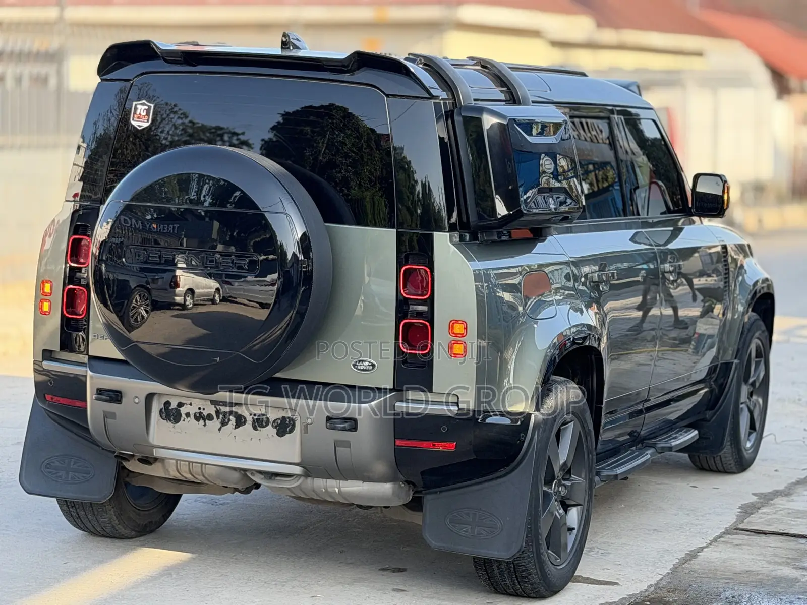 Land Rover Defender X-Dynamic SE 2023 Green