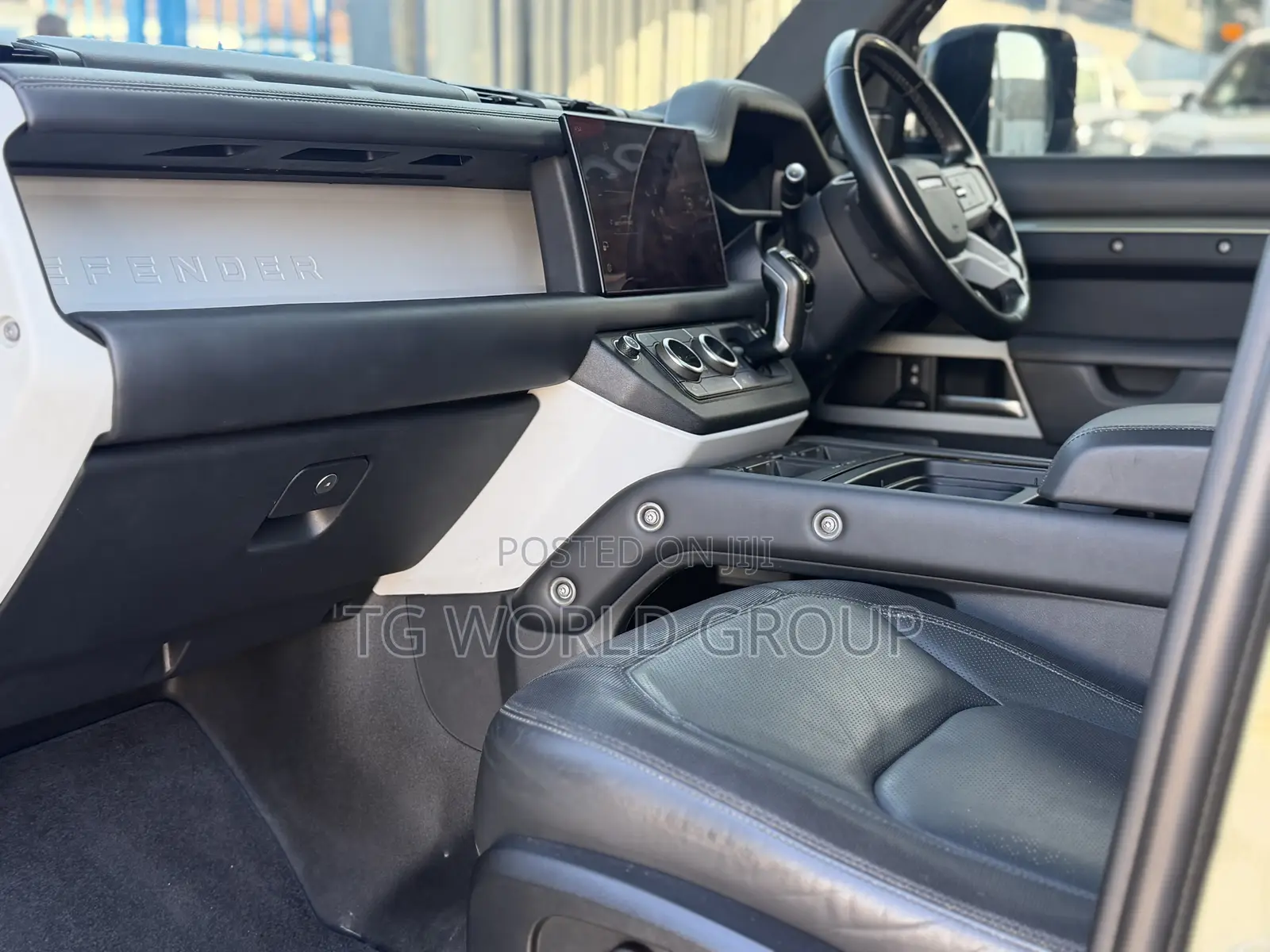 Land Rover Defender X-Dynamic SE 2023 Green