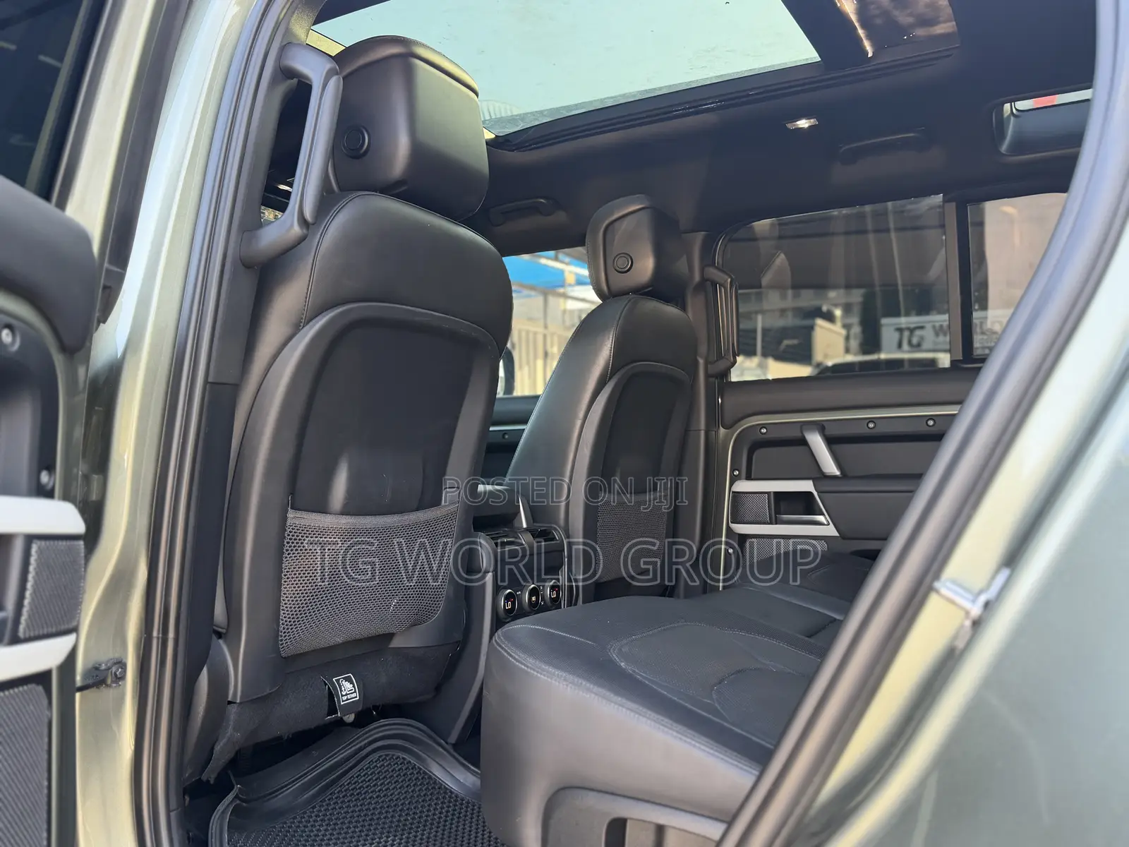 Land Rover Defender X-Dynamic SE 2023 Green
