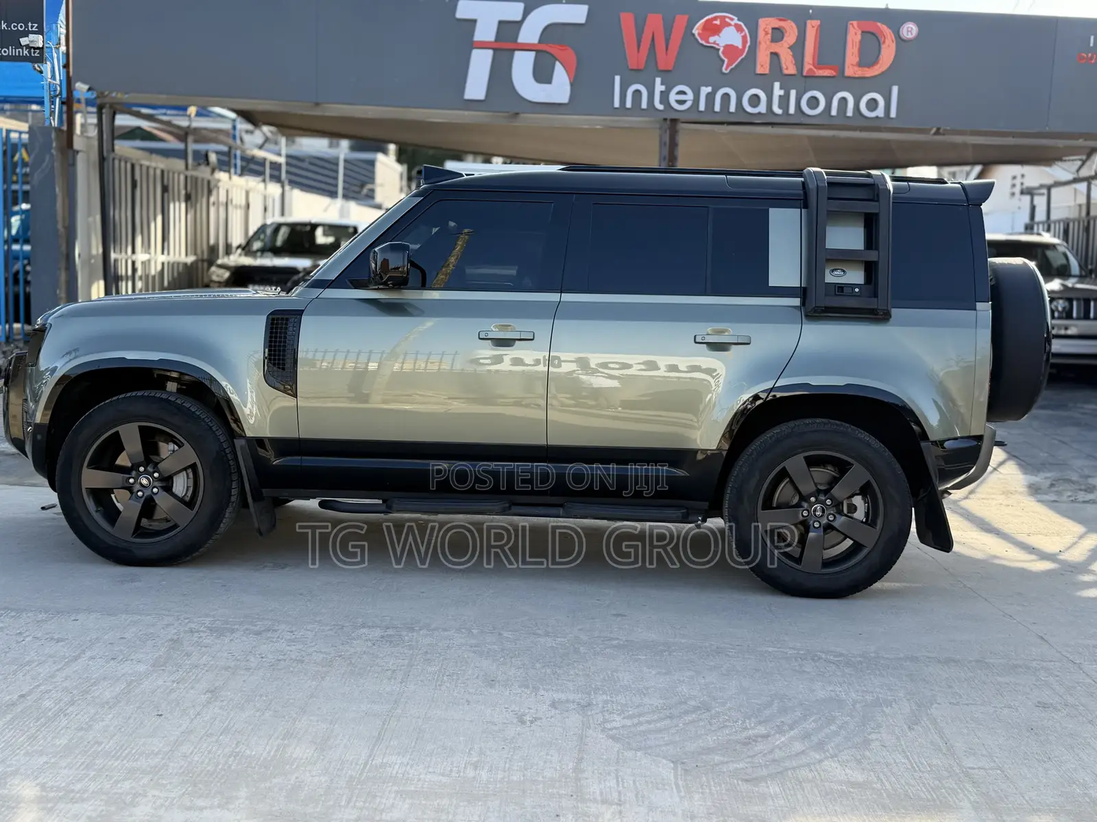 Land Rover Defender X-Dynamic SE 2023 Green