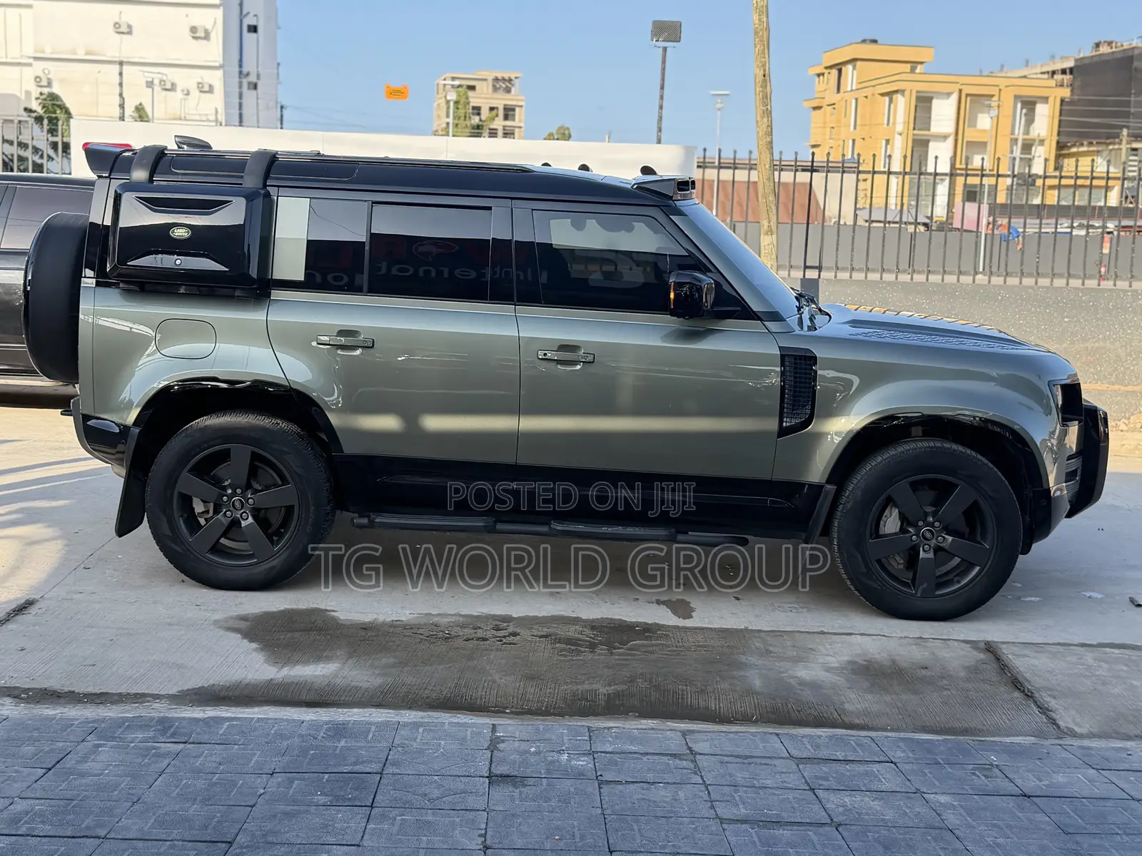 Land Rover Defender X-Dynamic SE 2023 Green