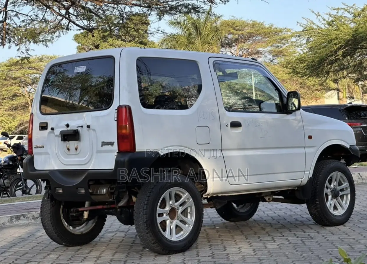 Suzuki Jimny 2000 Pearl