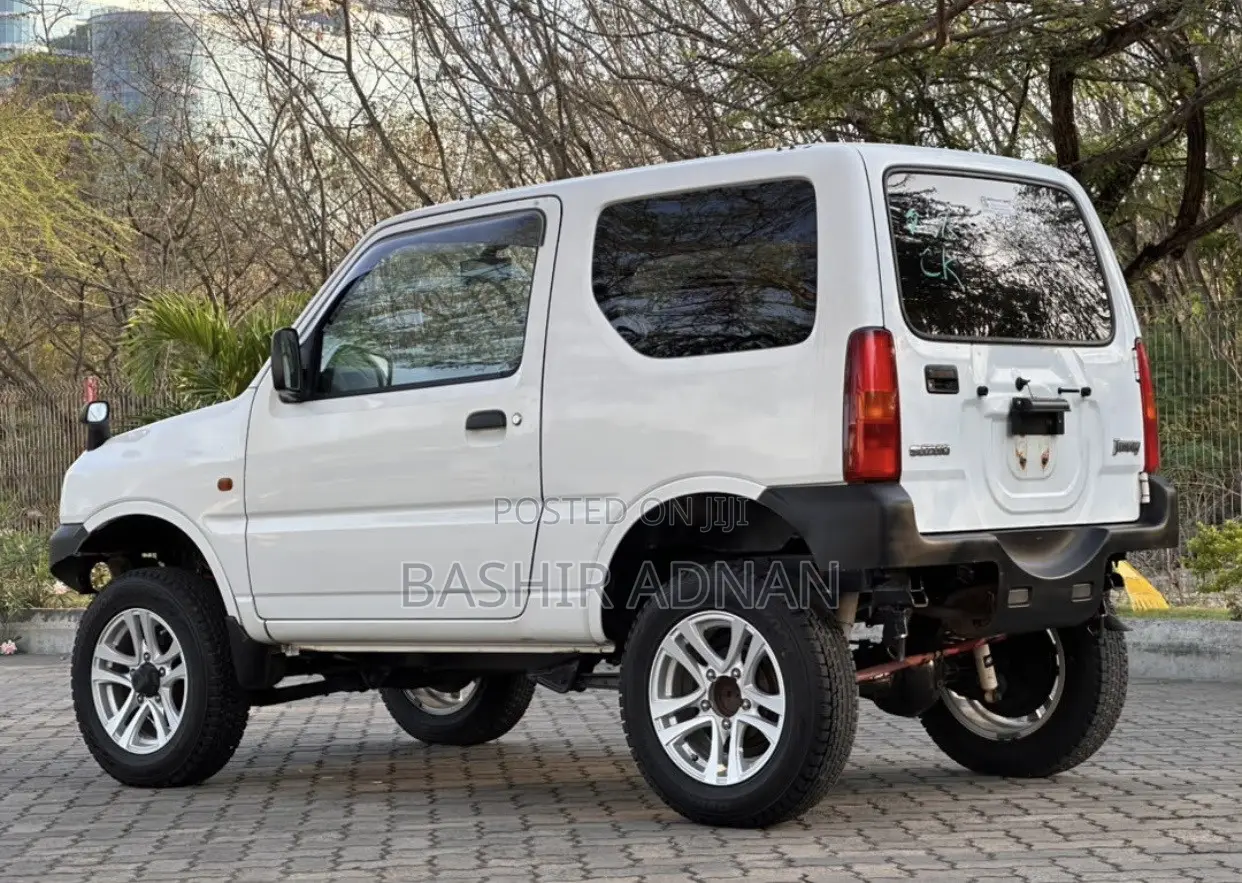 Suzuki Jimny 2000 Pearl