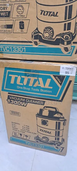 TOTAL Vacuum Cleaner for Wet & Dry Power Cable (30l/1300w/1.8m)