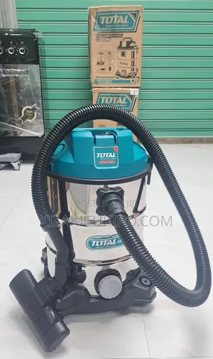 TOTAL Vacuum Cleaner for Wet & Dry Power Cable (30l/1300w/1.8m)