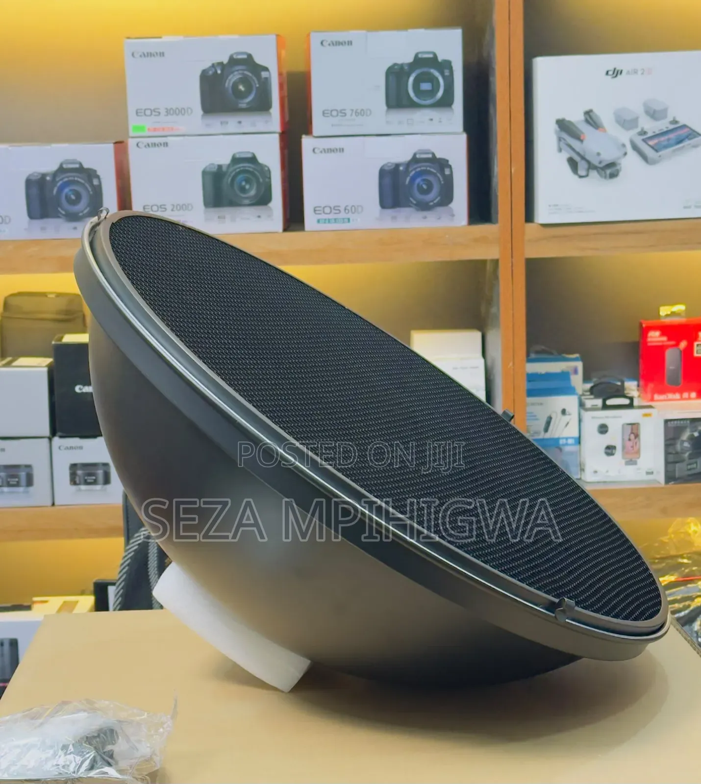 Studio Beauty Dish Reflector With Honeycomb Grid & Diffuser