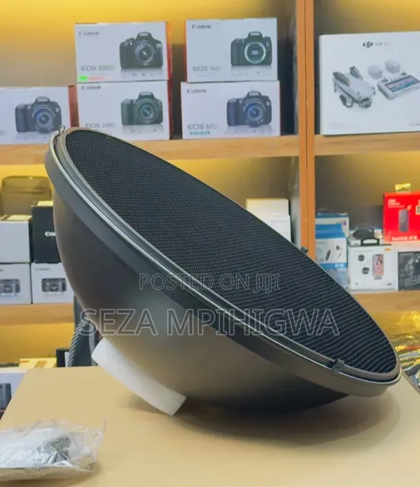 Studio Beauty Dish Reflector With Honeycomb Grid & Diffuser