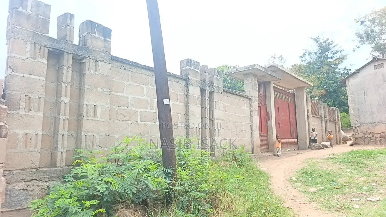 4bdrm House in Ilemela Ward for sale