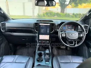 Ford Ranger Wildtrak 2023 Gray