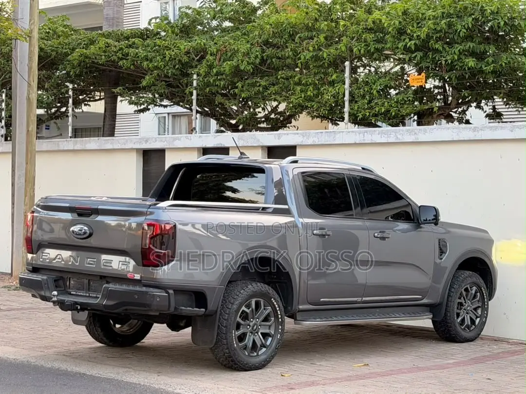 Ford Ranger Wildtrak 2023 Gray
