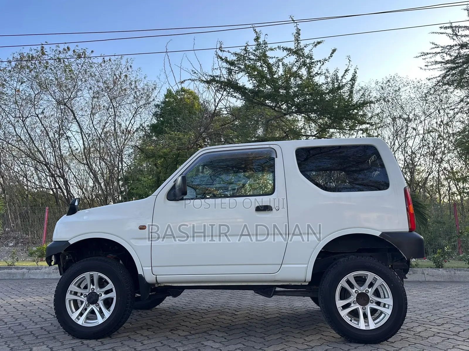 Suzuki Jimny 2000 Pearl