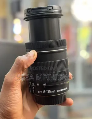 Canon EF-S 18-135mm F/3.5-5.6 IS Lens - All-in-One Zoom Lens