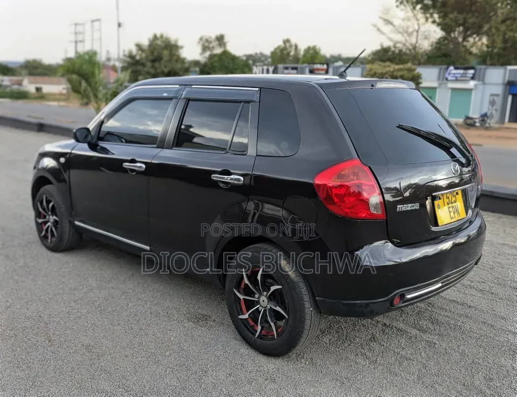 Mazda Verisa 2011 Black