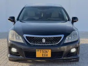 Toyota Crown 2010 Black