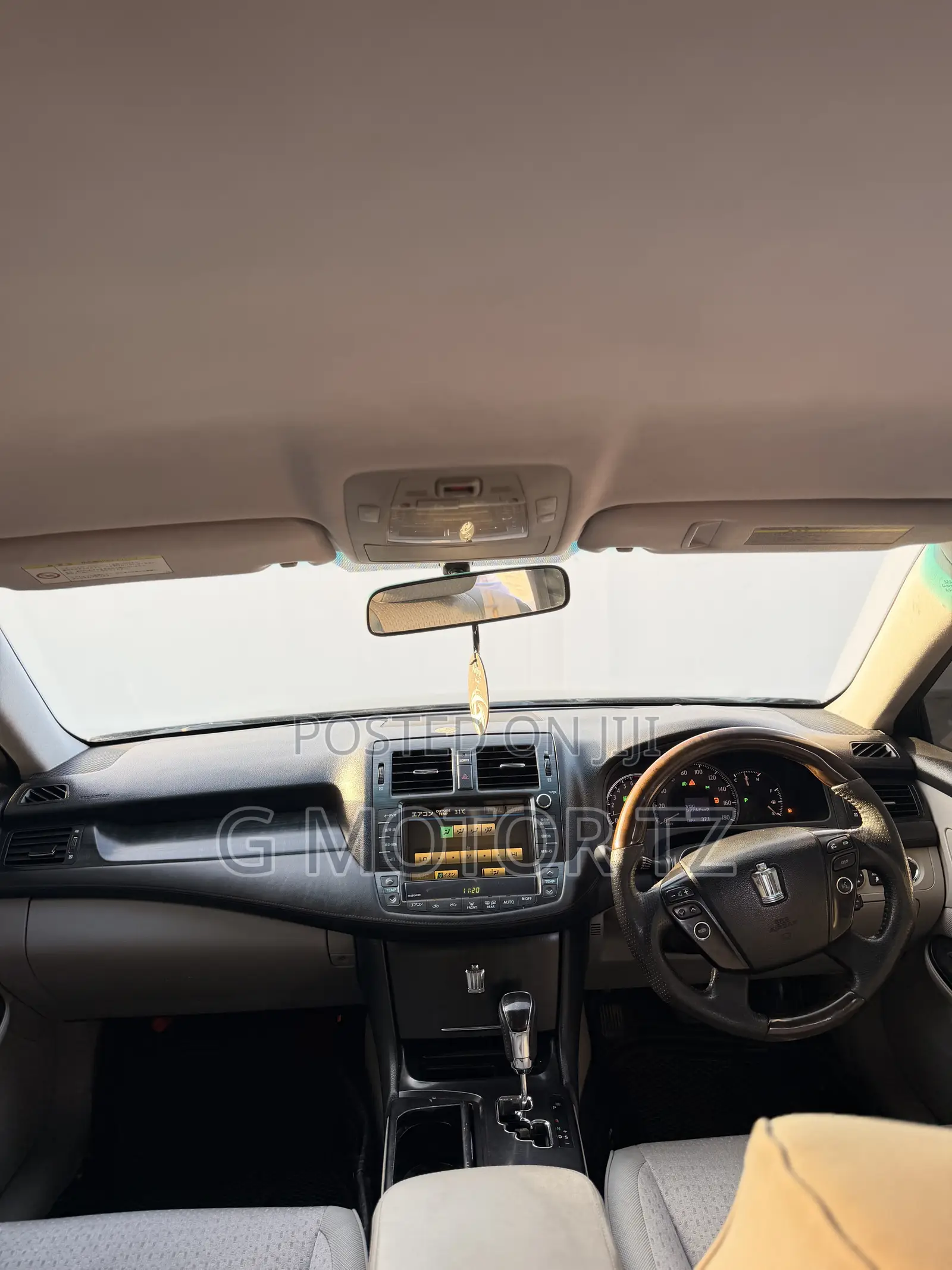 Toyota Crown 2010 Black