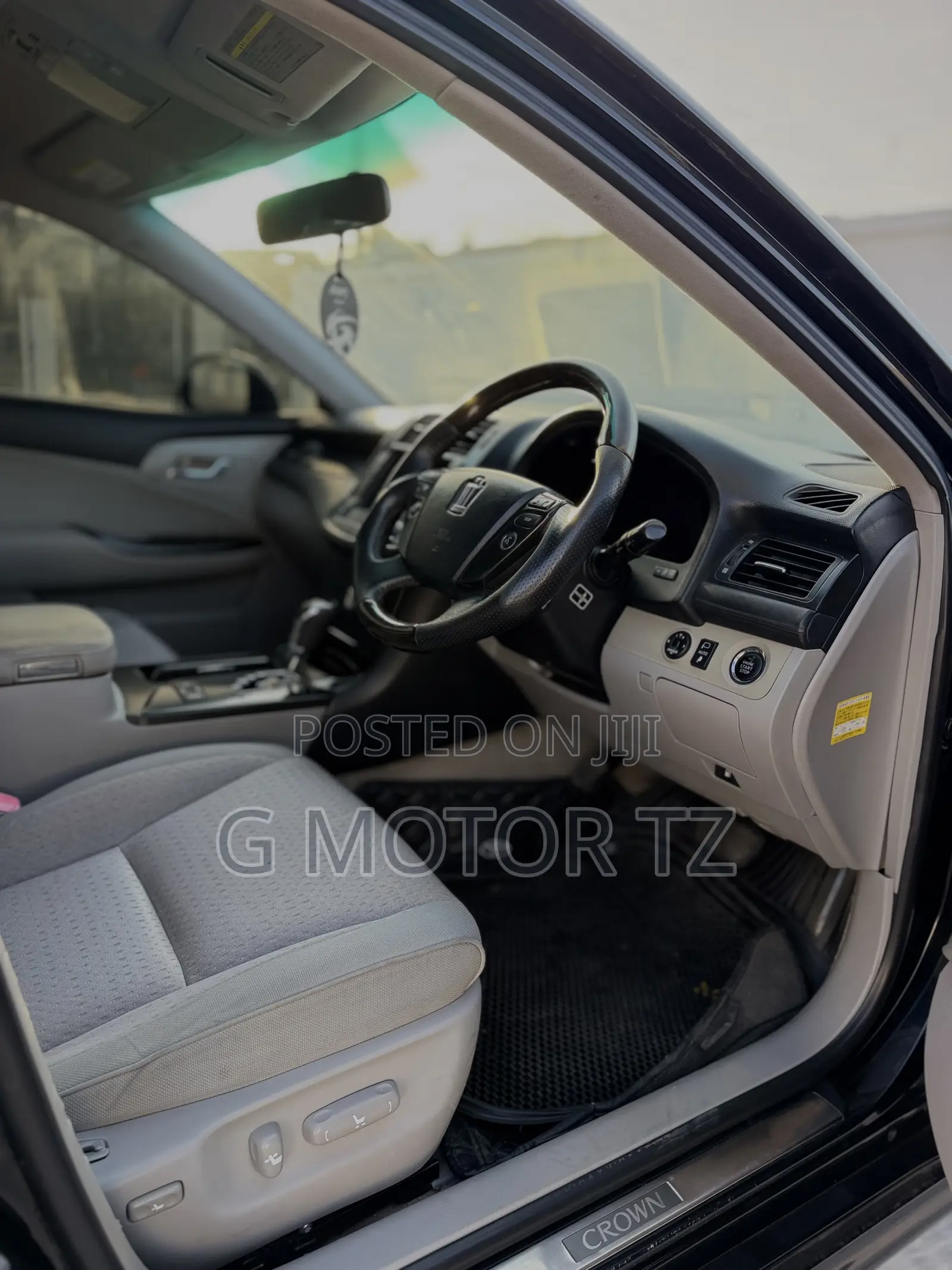 Toyota Crown 2010 Black