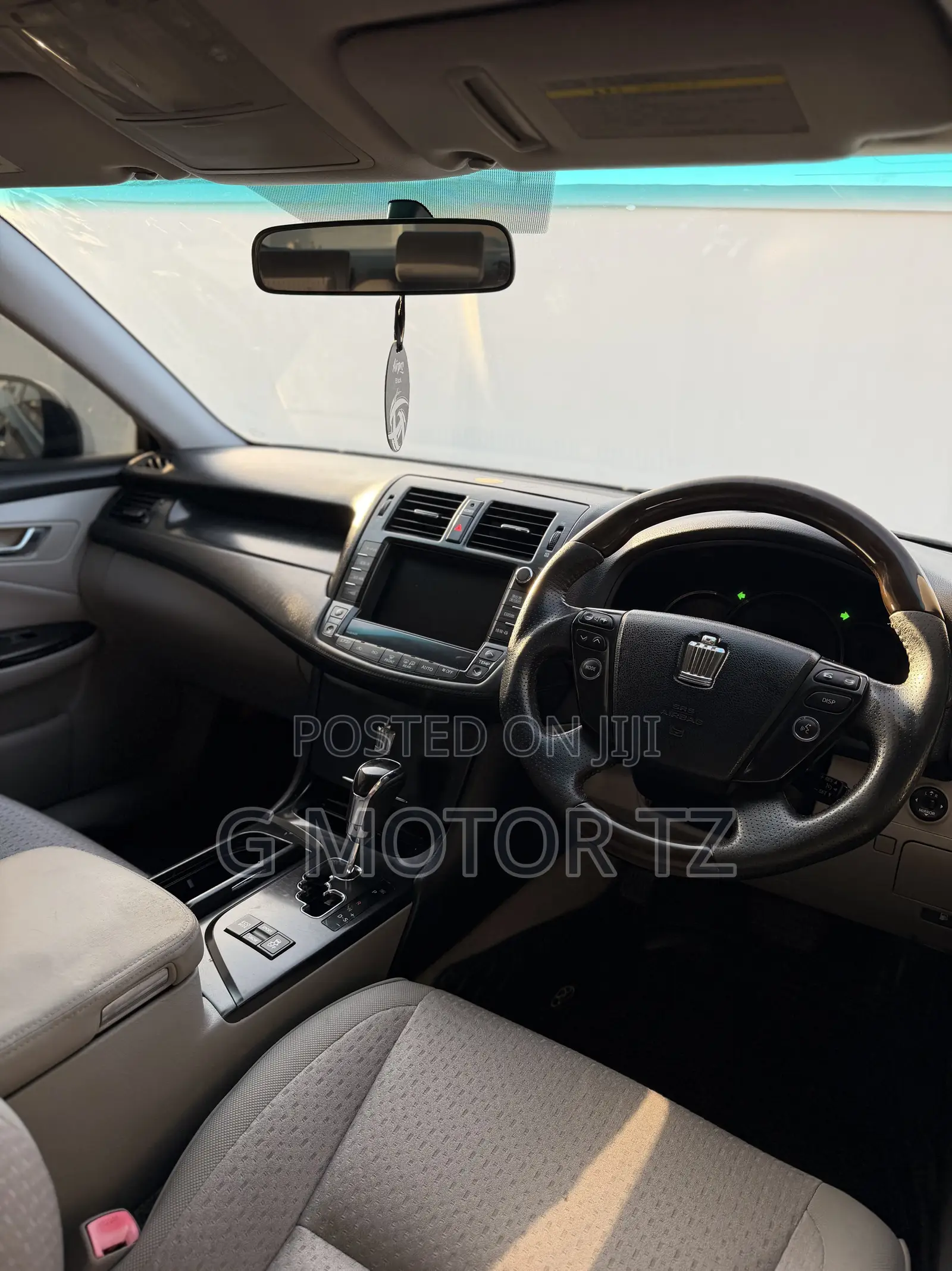 Toyota Crown 2010 Black