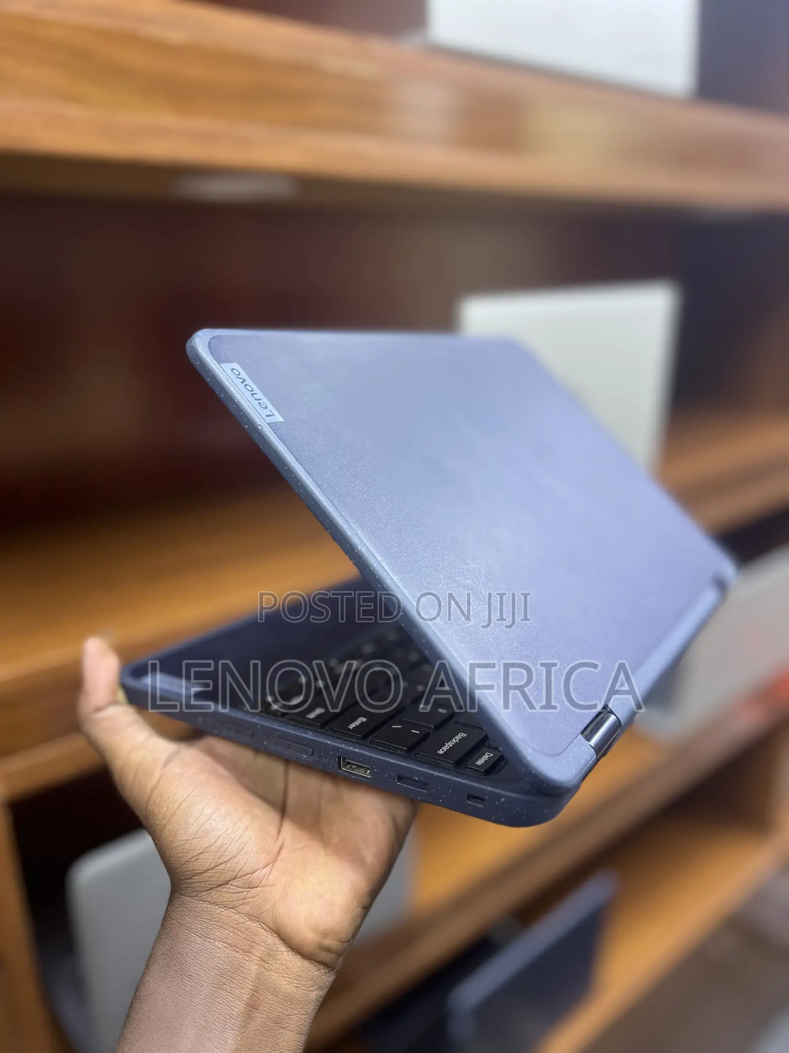 Laptop Lenovo IdeaPad 100 4GB Intel Pentium SSD 128GB
