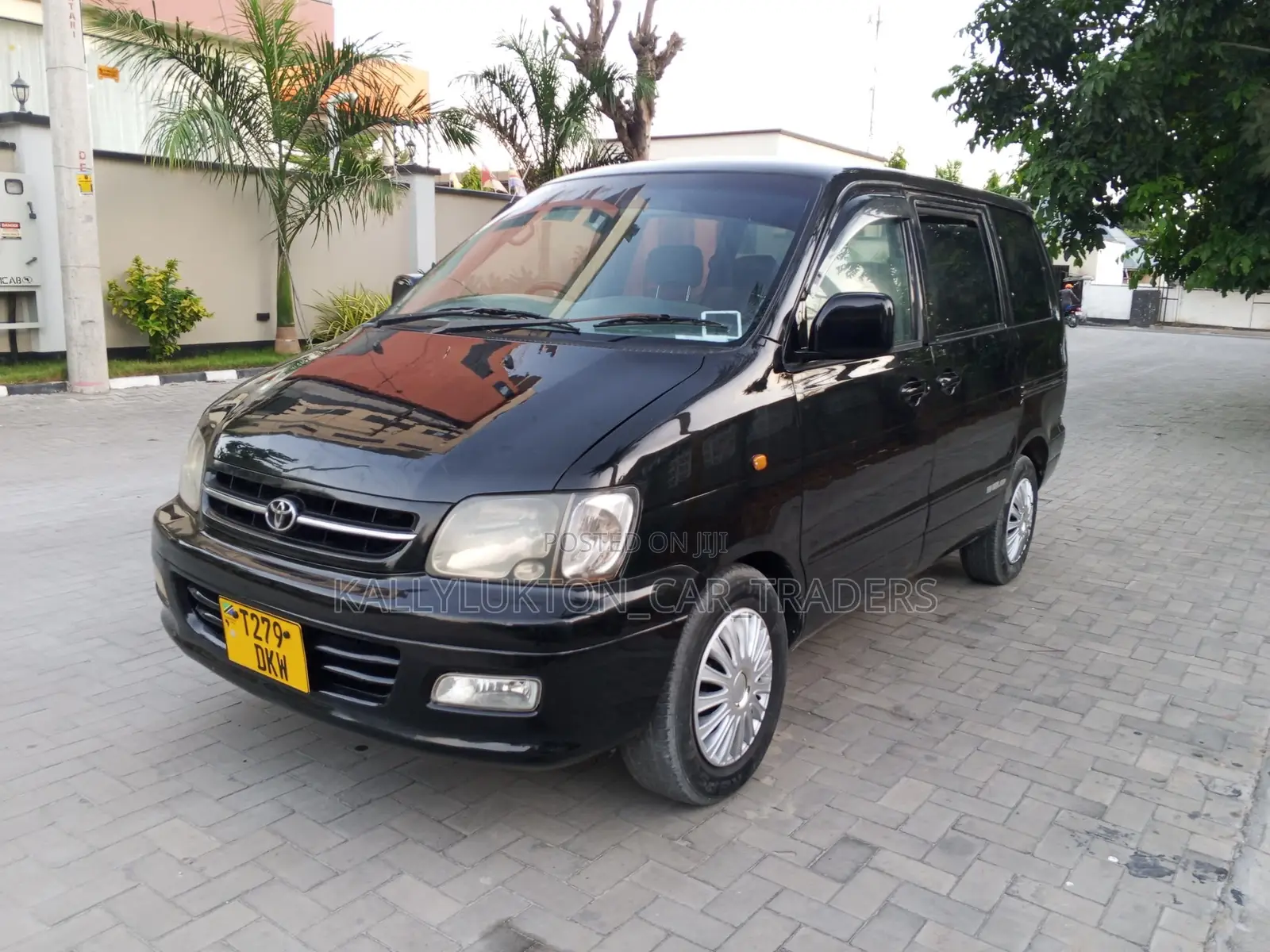 Toyota Noah 2005 Black