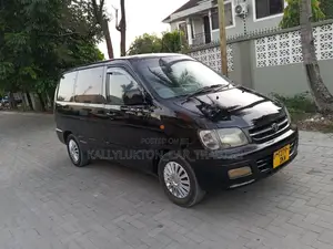 Toyota Noah 2005 Black