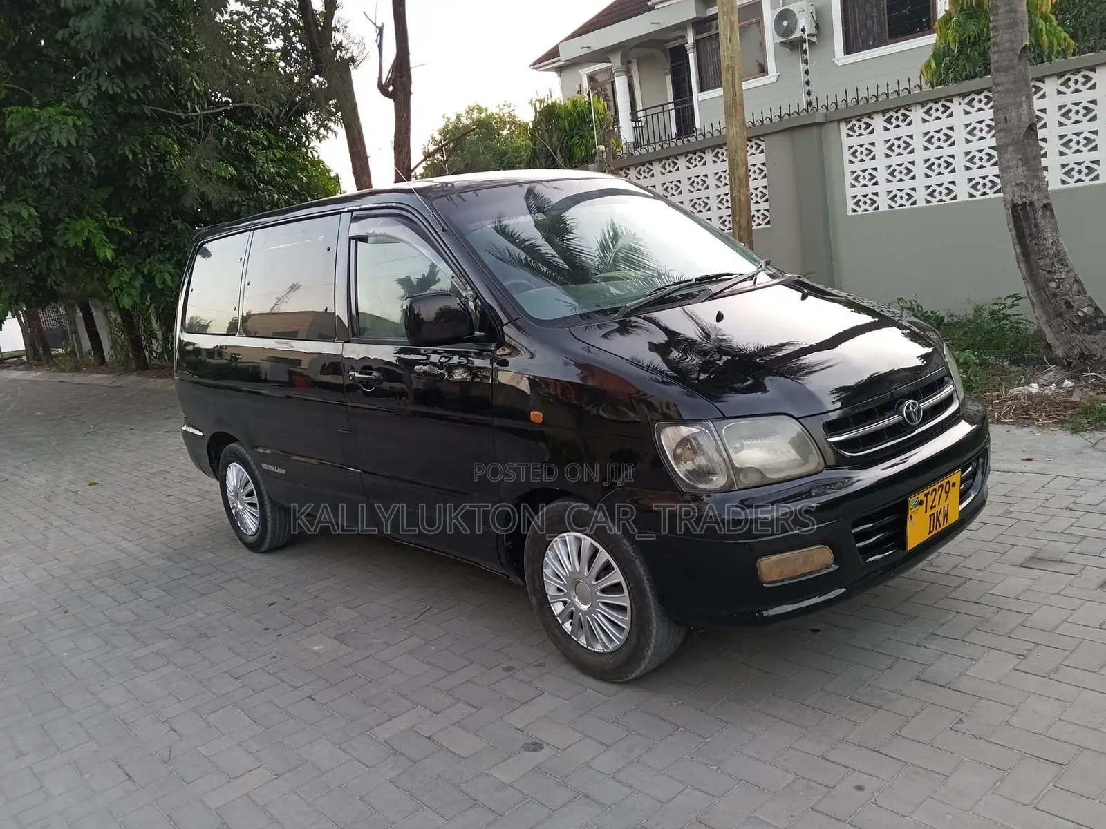 Toyota Noah 2005 Black