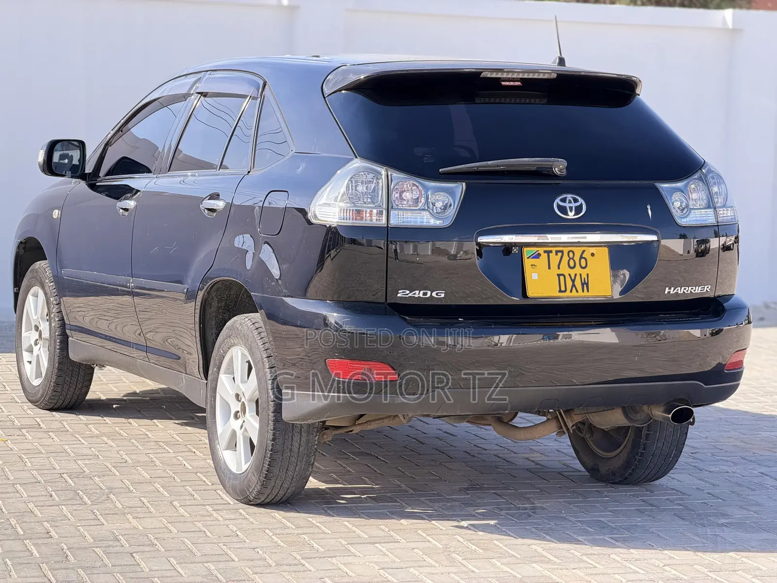 Toyota Harrier 2.4 2010 Black