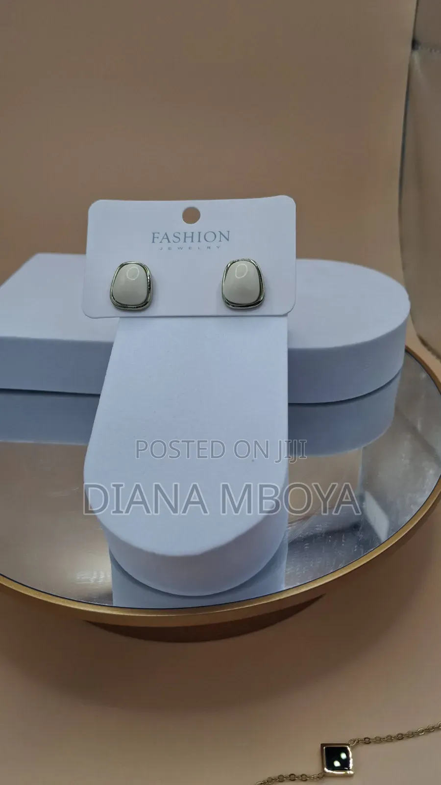 Dianique Accessories