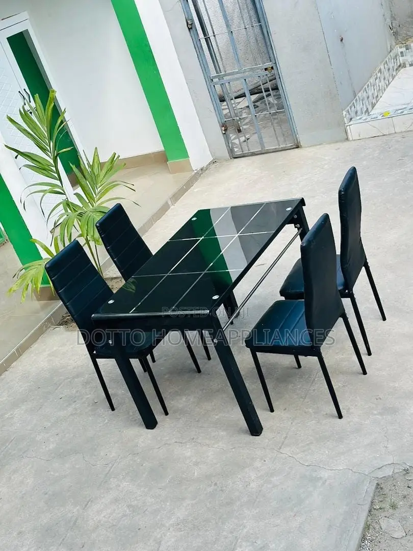 Dinning Table // Viti Vinne // Kioo //