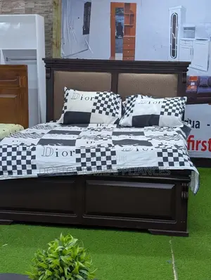 Kitanda Cha Kisas 5/6 Mbao Ngumu Kabisa Vipya Vipo Tayari