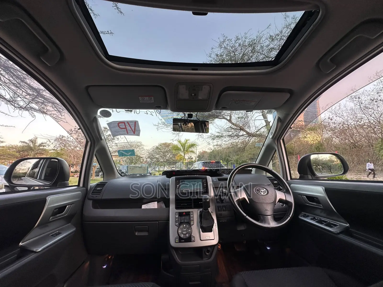 Toyota Noah 2008 Pearl
