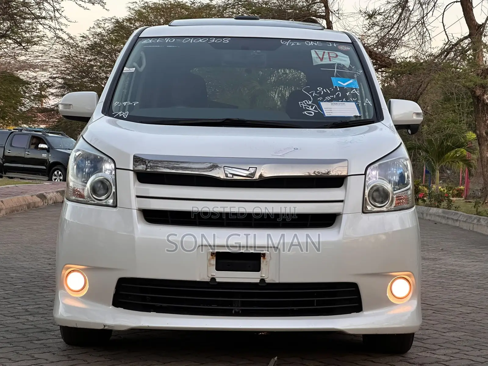 Toyota Noah 2008 Pearl