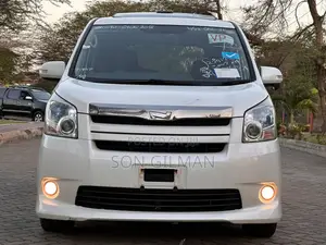 Toyota Noah 2008 Pearl