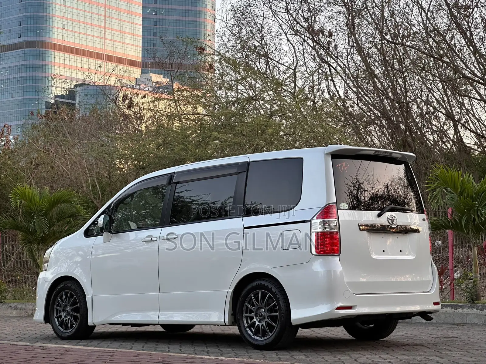 Toyota Noah 2008 Pearl