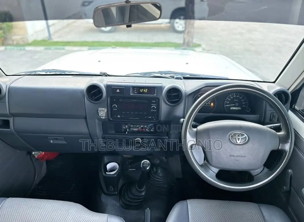 Toyota Land Cruiser 79 Series 2020 Pearl