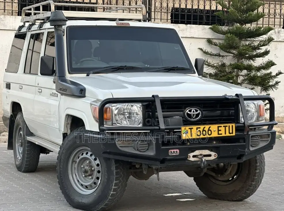 Toyota Land Cruiser 79 Series 2020 Pearl