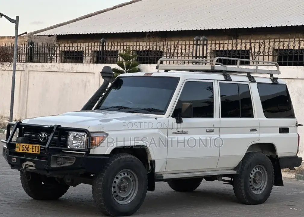 Toyota Land Cruiser 79 Series 2020 Pearl