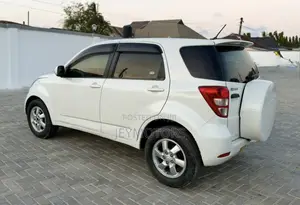 Toyota Rush 2006 White