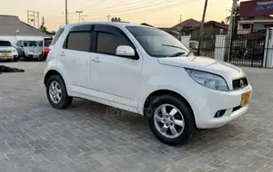 Toyota Rush 2006 White