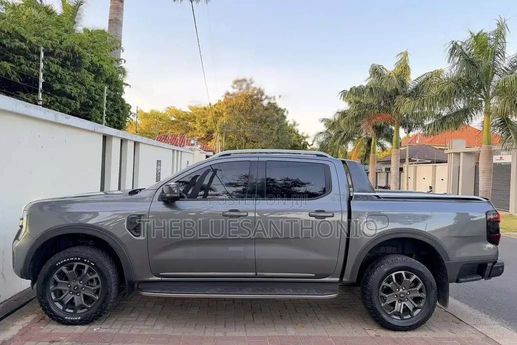 Ford Ranger Wildtrak 2023 Gray