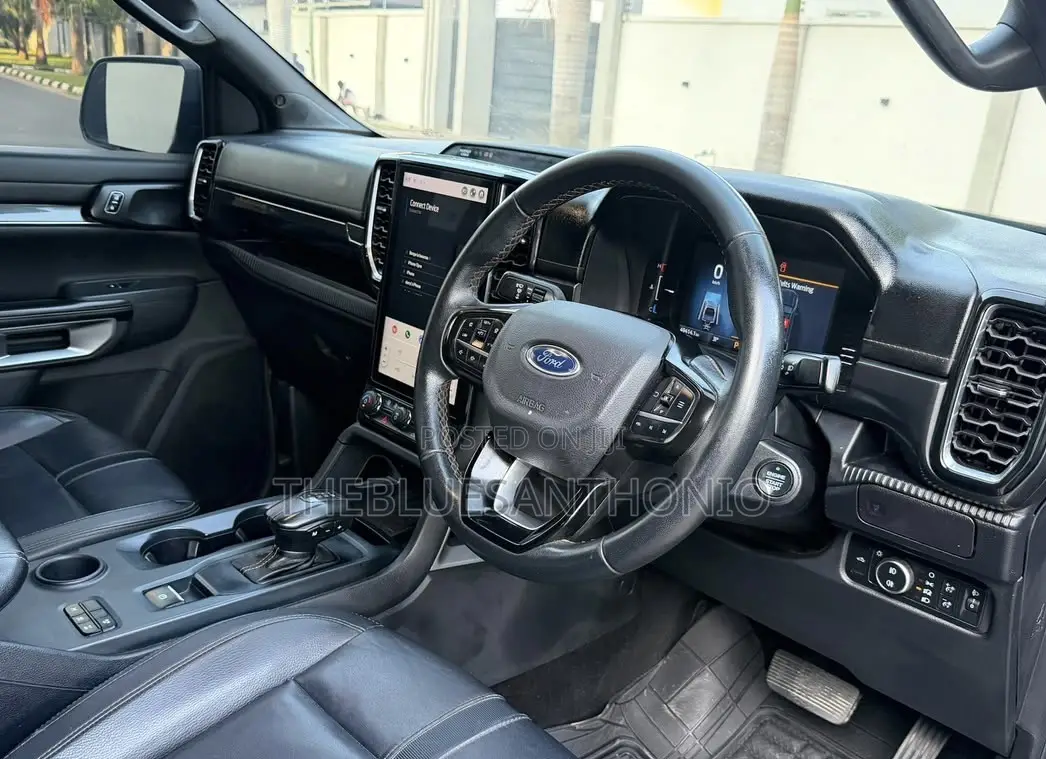 Ford Ranger Wildtrak 2023 Gray
