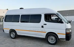 Toyota HiAce 2008 White