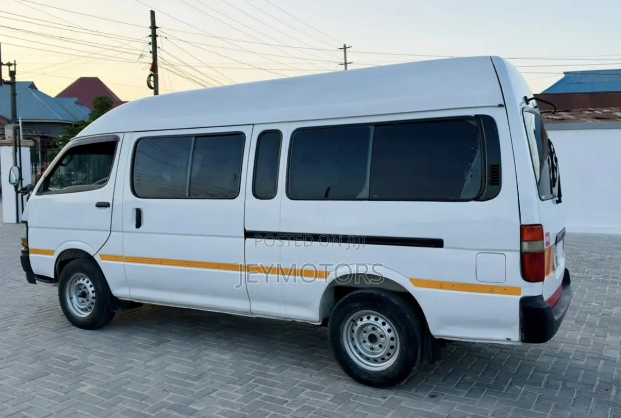Toyota HiAce 2008 White